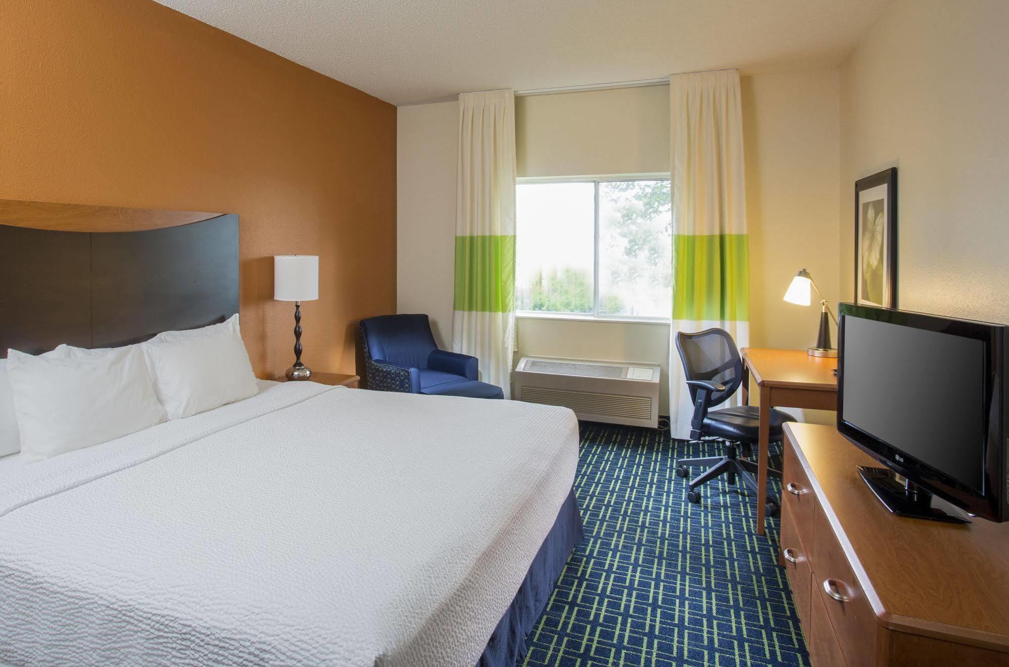 Fairfield Inn Middletown Monroe Exterior photo